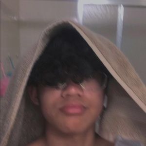 Meet your Posher, Ethan